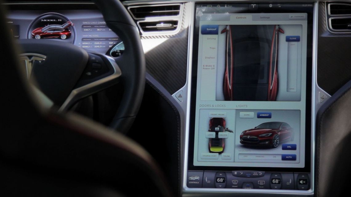 Model S: User Interface